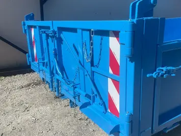 kontener hakowy z drzwiami uniwersalnymi