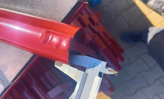 Praconik ocieplający budynek